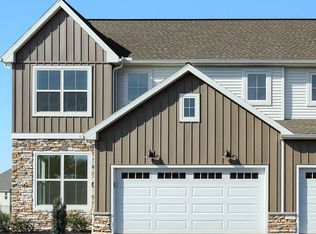 34 Canterbury Ln, Annville, PA 17003