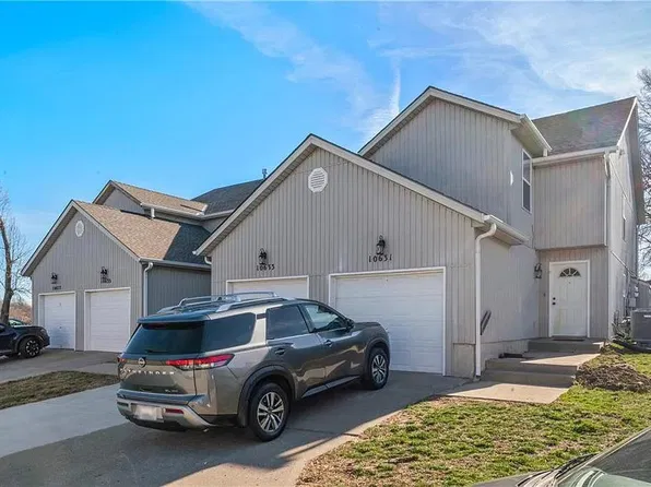 10631 N Locust Ct, Kansas City, MO 64155