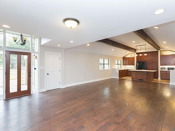 4th image of 7601 Amesbury Cir