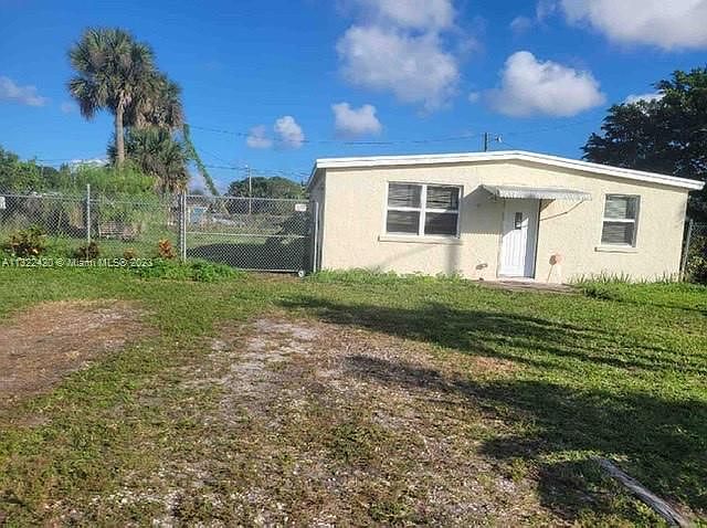 1st image of 1602 E Breezy Ln