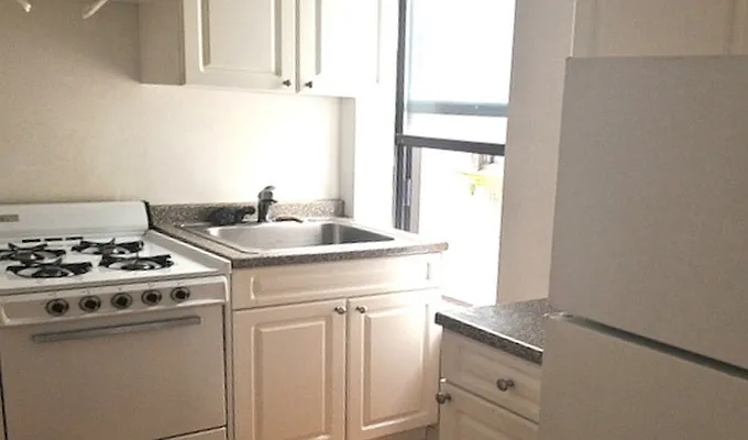 Rented by Maz Group NY | media 9