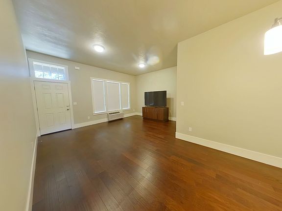 5th image of 2785 NW Arnold Way Unit 100