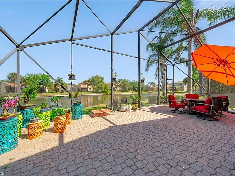 1638 Triangle Palm Ter — Photo 19