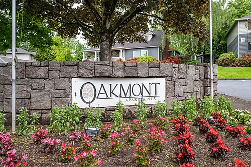 Oakmont Photo 1