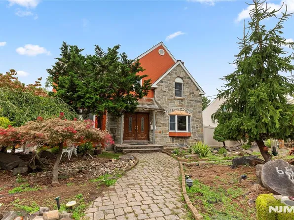 65 Livingston Avenue, Kearny, NJ 07032