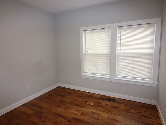 4th image of 477 Meridian St #4
