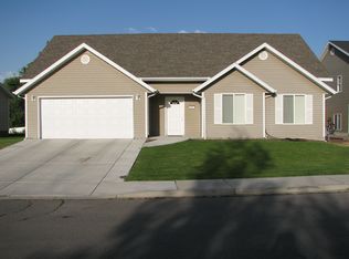 211 E Jay Ln, Payson, UT 84651
