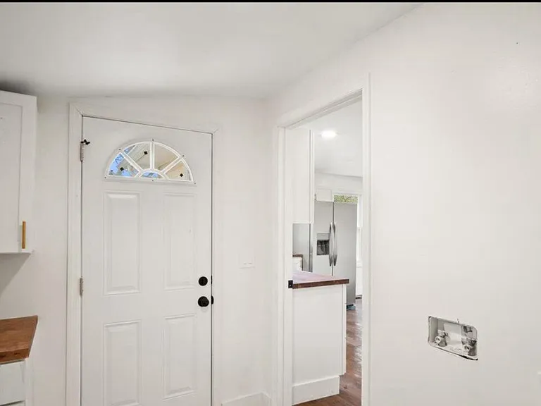 1109 Price St — Photo 17