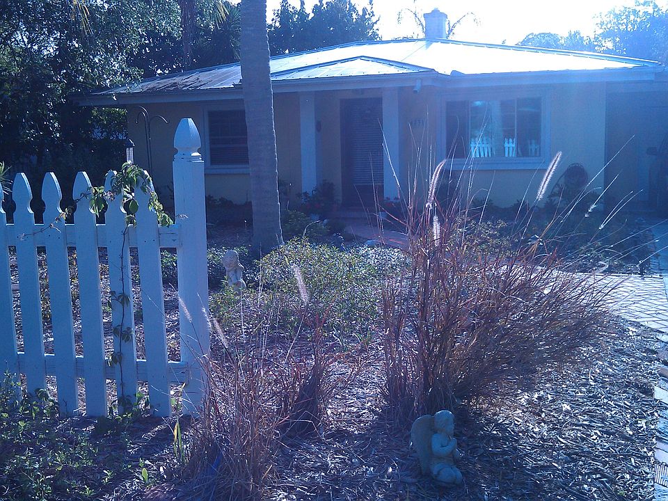 Charming, Garden House