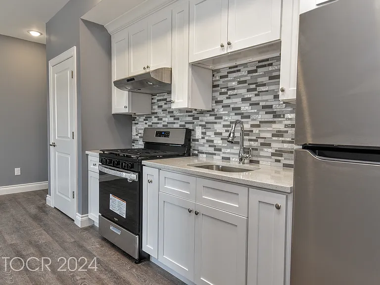 164-168 Atlantic St #303 — Photo 14