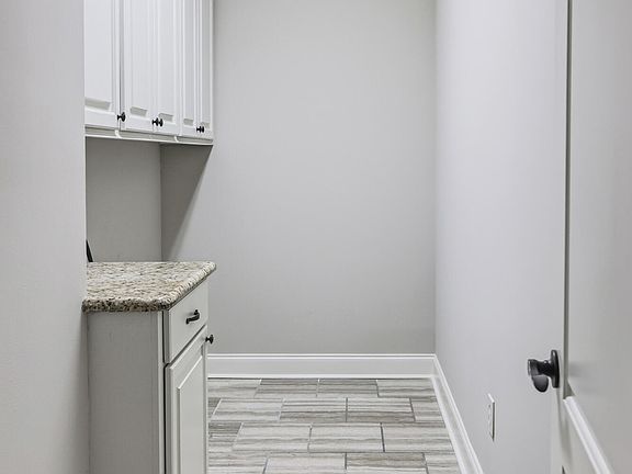 3rd image of 211 Wellington Way