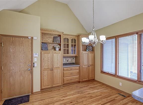 4th image of 11209 W 120th St