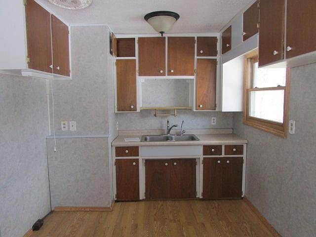 2nd image of 2427 W 8th St
