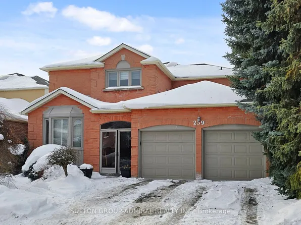 239 Rose Green Dr, Vaughan, ON L4J 4R3