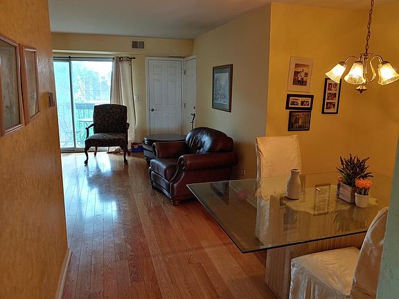 4th image of 7859 N Caldwell Ave #312