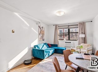 30-98 14th St #2A, Astoria, NY 11102
