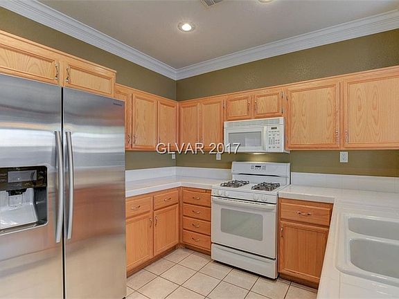 2nd image of 228 Thurston St #0