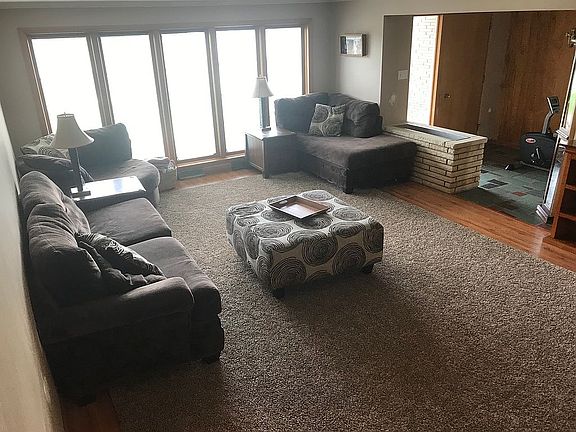 3rd image of 3019 Whitehaven Blvd