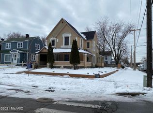 1801 College Ave SE #2, Grand Rapids, MI