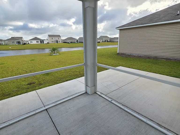 239 Londonshire Dr — Photo 33