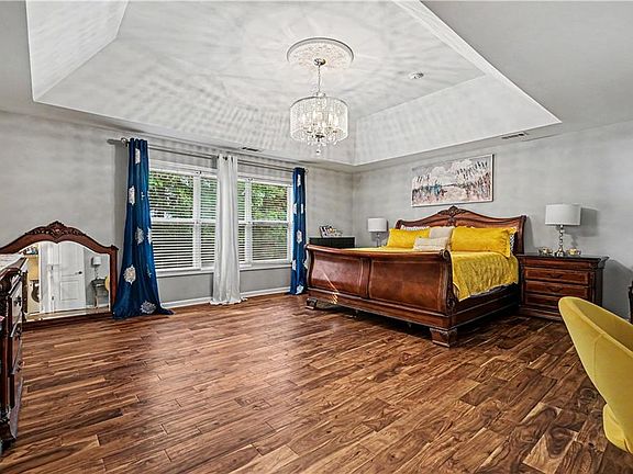 4th image of 3010 McCannon Mill Dr