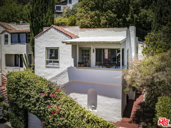 6873 Yeager Pl, Los Angeles, CA 90068