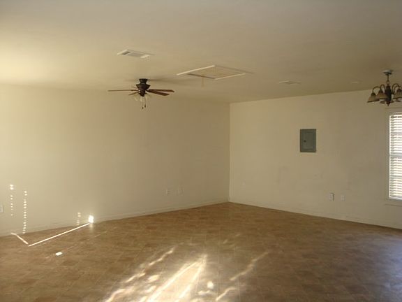 2nd image of 1101 E Jax Ave
