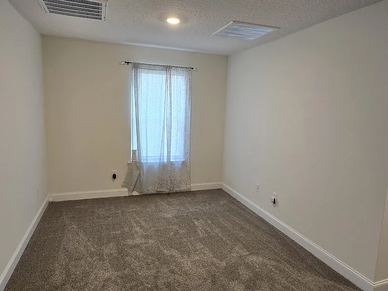 1301 Grayson Ave — Photo 7