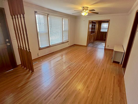 2nd image of 1329 Winthorne Dr
