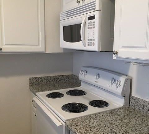 4th image of 2515 V St APT 04
