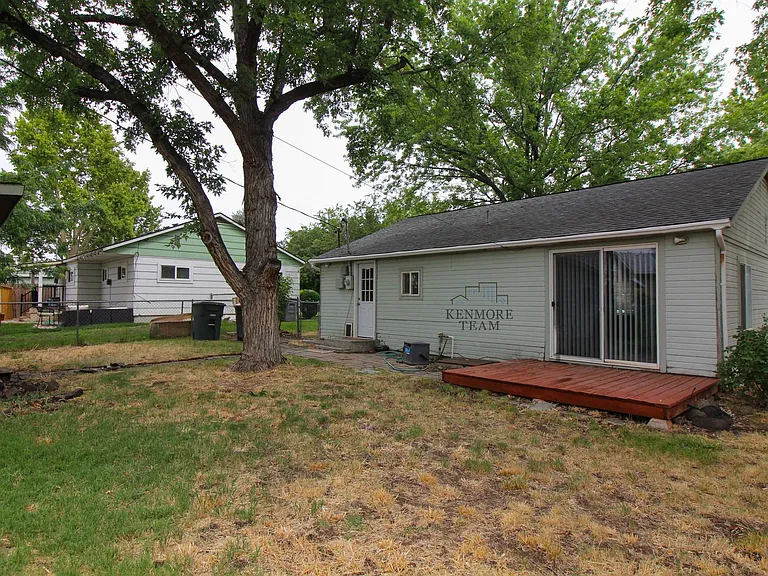 1021 Sanford Ave — Photo 17
