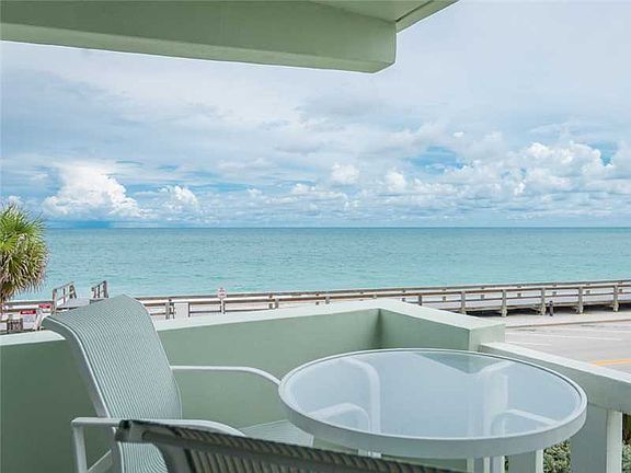 2nd image of 4049 Ocean Dr