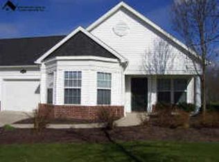 8669 Jonathan Dr #20B, North Royalton, OH 44133