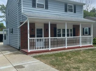 135 Plymouth Rd, Eastlake, OH 44095