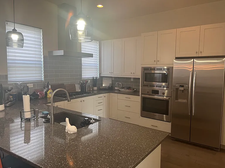 5540 Valentia Ct — Photo 3