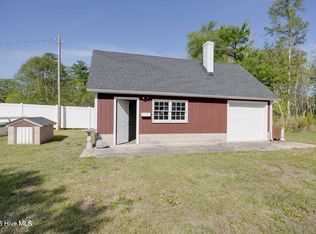 32212 322 1/2 River Off, Washington, NC 27889
