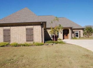 138 Valley Vista Dr, Tupelo, MS 38801