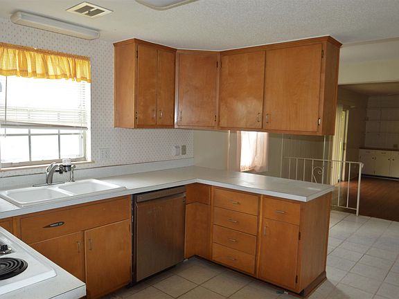 3rd image of 516 Cheshire Ave