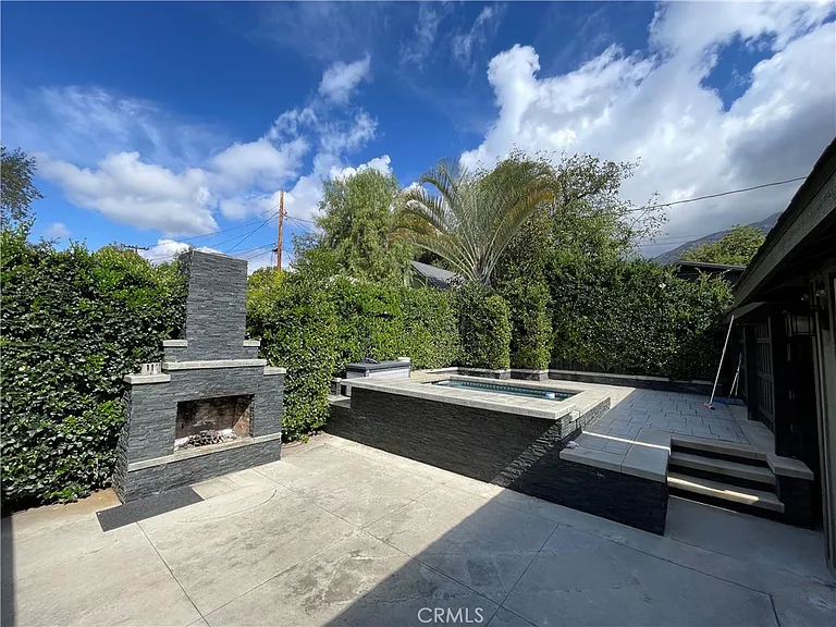 515 E Sierra Madre Blvd — Photo 20