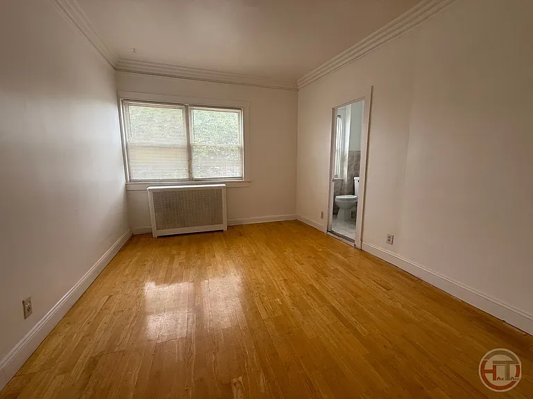 1537 McDonald St #3 — Photo 6