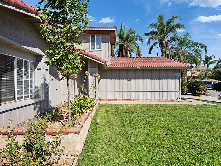 12675 Elmhurst Dr — Photo 35