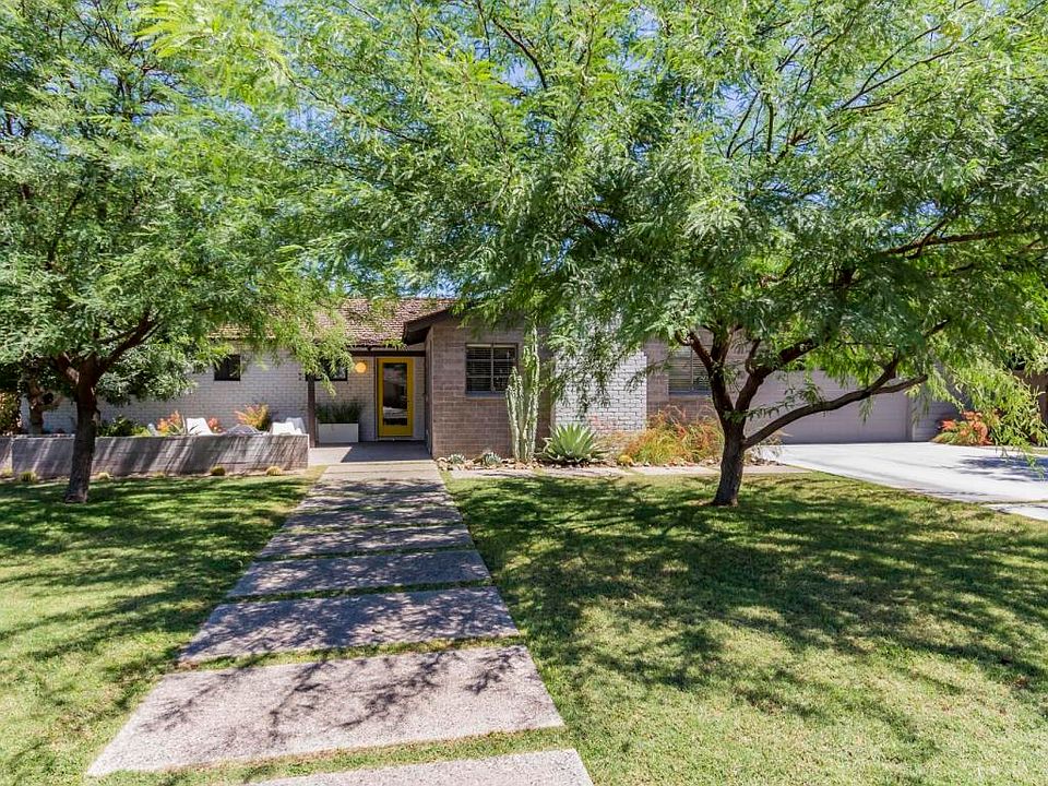 1st image of 808 E Desert Park Ln