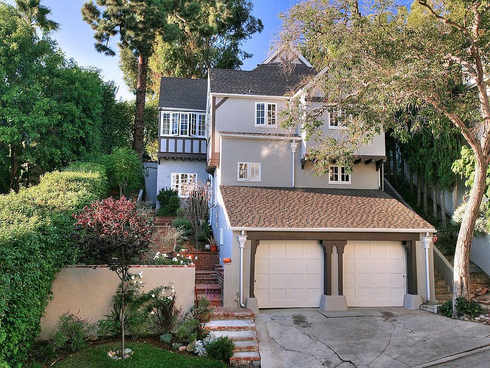 1st image of 2315 Alcyona Dr