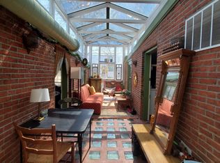 3422 Sansom St #3F, Philadelphia, PA 19104