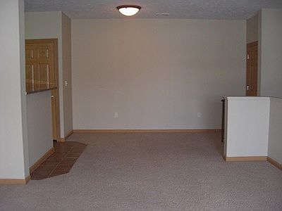 3rd image of 15802 Larimore Plz APT 27