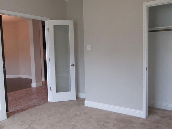 4th image of 814 Vintage Way