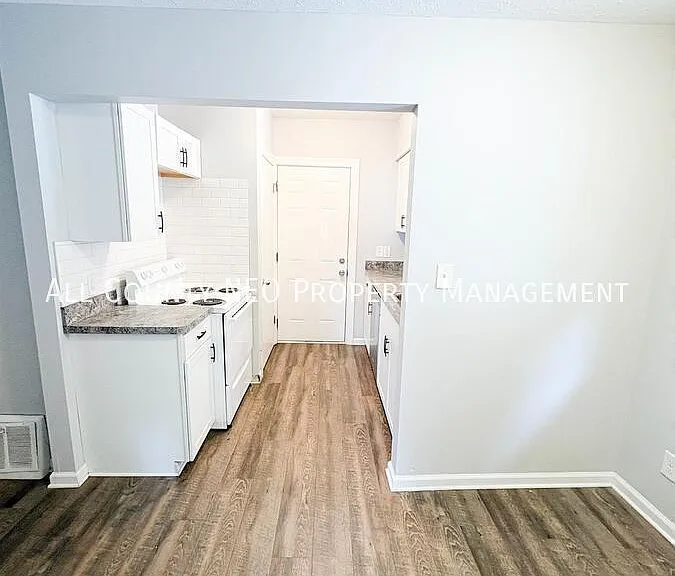 580 Winans Ave — Photo 8