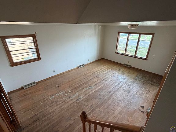 5th image of 5503 W 97th St