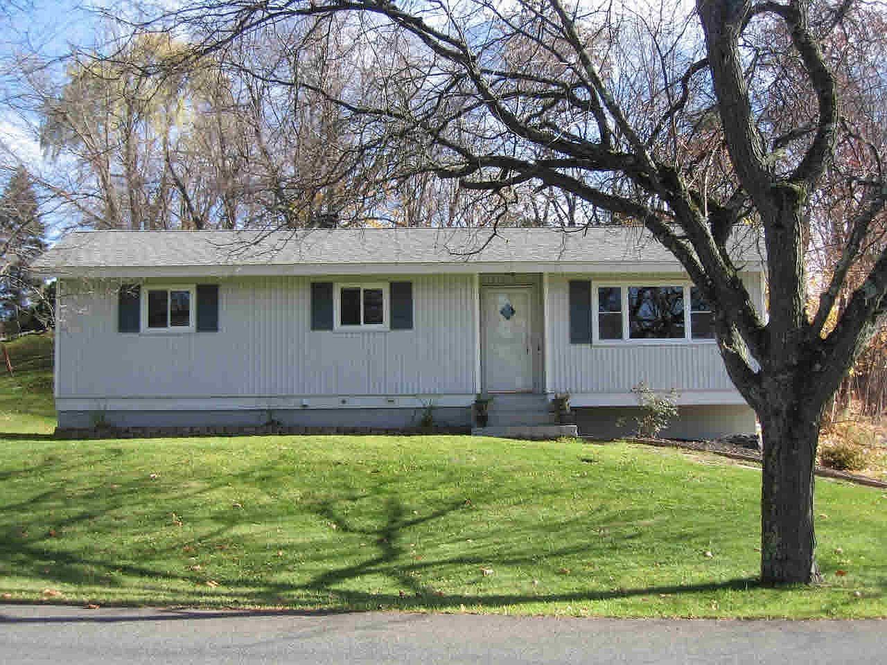 8 Windmill Rd, Poughkeepsie, NY 12601 Zillow