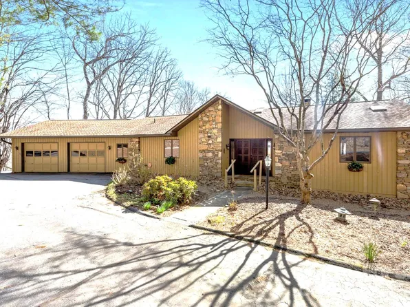 1105 High Vista Dr, Mills River, NC 28759